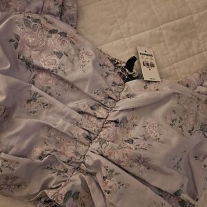 EXPRESS puff sleeve lavendar print crop